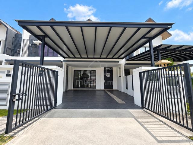 Hot Unit @ Bandar Serenia , Serenia Aiora Partially furnised Near KLIA 1