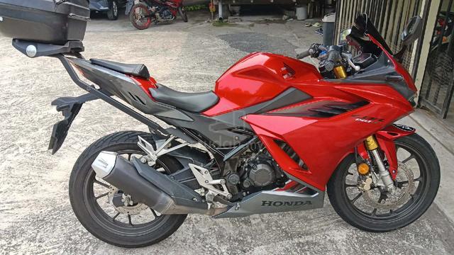 Honda CBR150R - photo 3 of 5