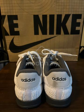 ORIGINAL ADIDAS White Bruins Like New - photo 3 of 5