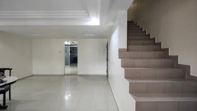 [FREEHOLD] Cheng Perdana 20'x70' 2 storey terrace house 2
