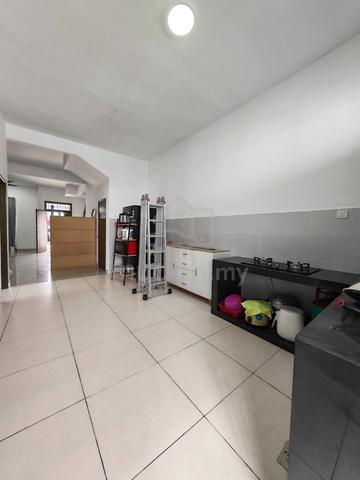 Jalan Pulasan / Taman Pulai Hijauan / Double Storey Terrace Endlot 1