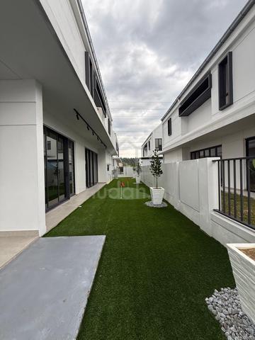 Semi D Fully Furnished in The Eighth Elmina, Elmina Green For Sale. 1
