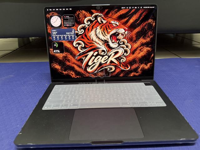 MacBook Pro 14” M5 Pro 24GB 1TB Like New - photo 2 of 4