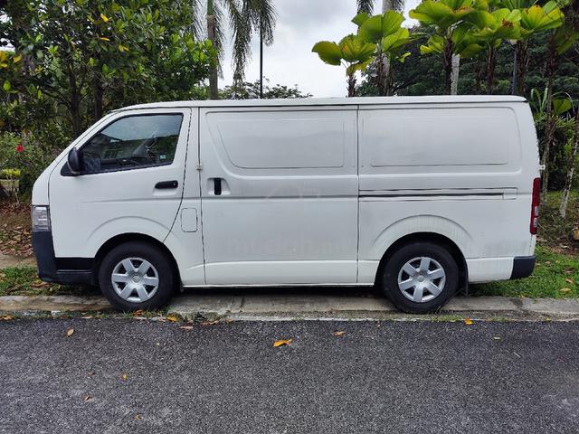 2019 Toyota HIACE Panel Van 2.5 (M) - 4