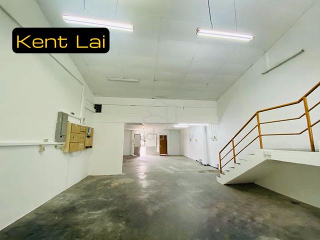 PRIME SHOPLOT! 1.5 Storey Shoplot. Sungai Pinang,Jelutong. 2000sqft! 1