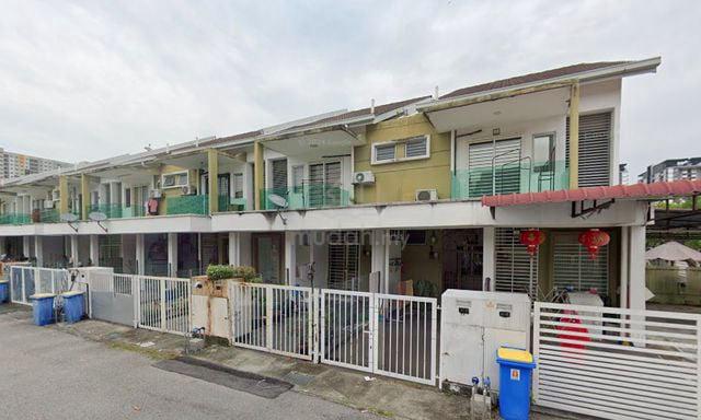 Bandar Saujana Putra , Pearl Villa Townhouse - Upper unit 1