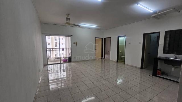 Bayu Puteri Apartment 1