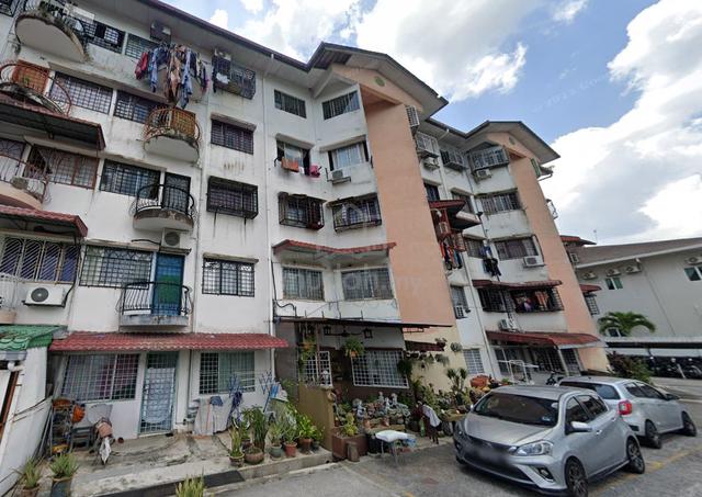 Strawberry Court Apartment 1