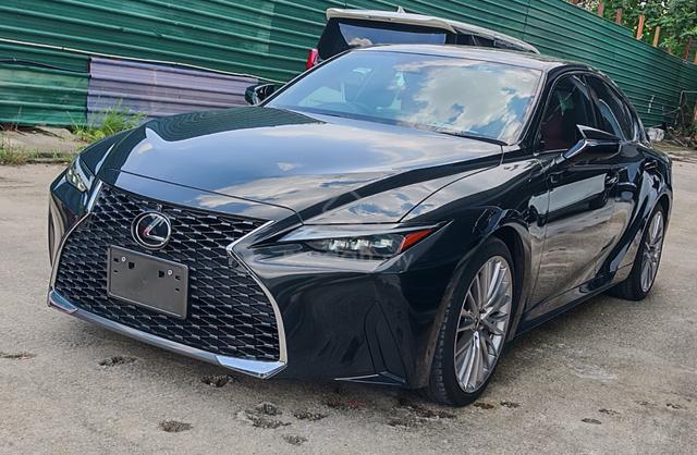 2023 Lexus IS300 2.0 VERSION L GRADE 5 14K KM - 2