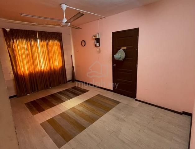 Rumah Pangsa Batu Berendam 1