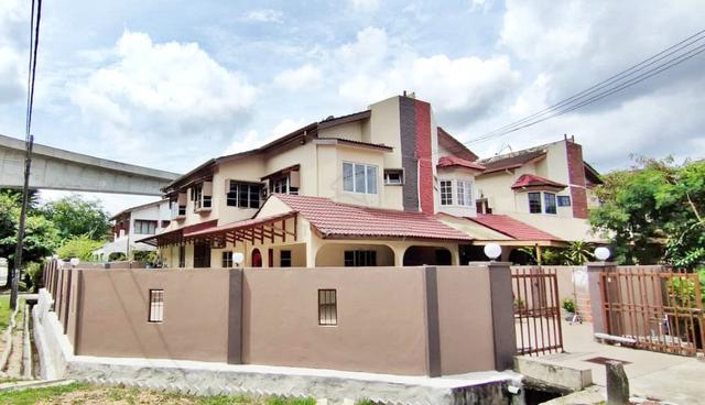 RENOVATED CORNER LOT Double Storey Terrace SS14 Subang Jaya 1