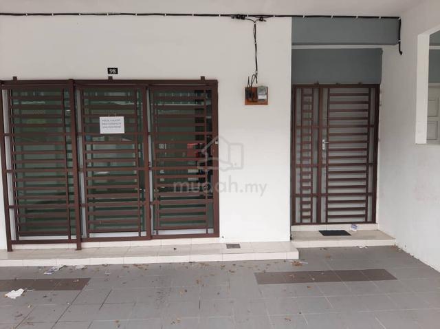 Taman Mulia Sitiawan,double story house 1