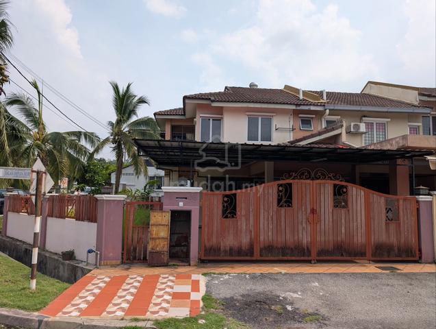 Saujana Impian Kajang 2 storey house for rent (corner lot) 1