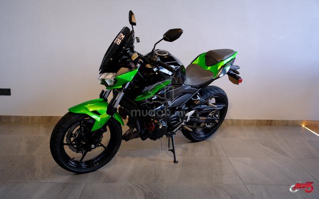 Carousel Image