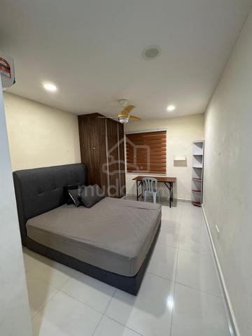 Subang Jaya SS14 LRT SS15 room bilik > USJ Sunway PJ (attached bath) 1