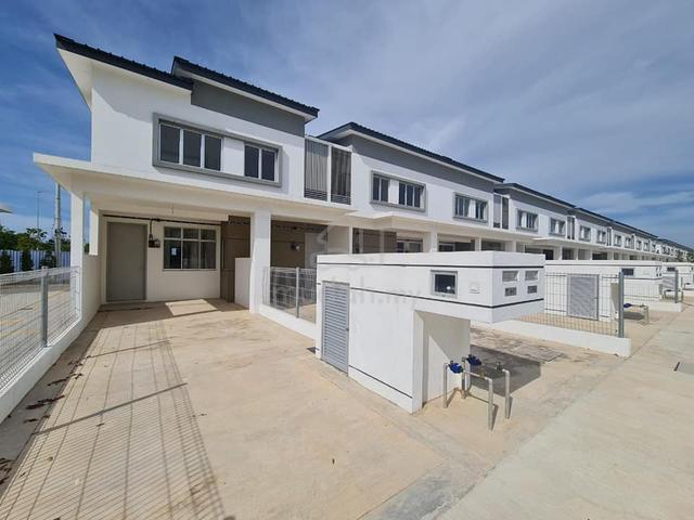 House for Sale Platinum Residence Dengkil below MV 1