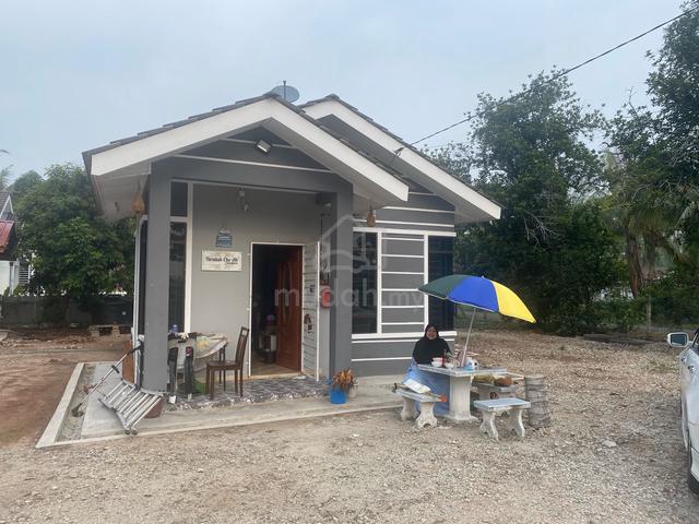 tiny bungalow house 1