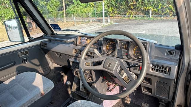 1996 Mitsubishi PAJERO 2.6 (M) - 5