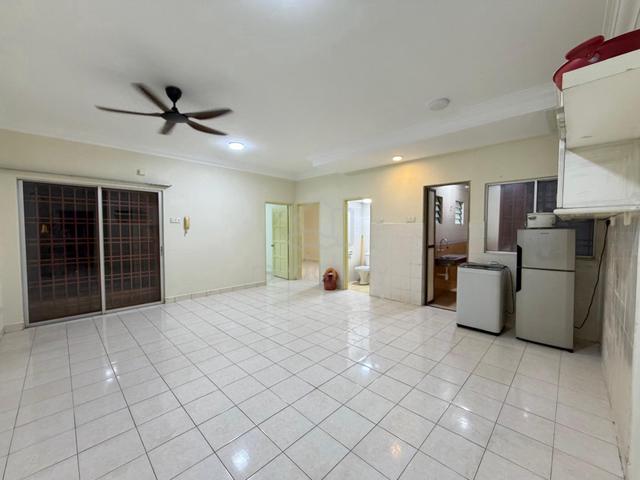 Bayu Puteri Apartment 1