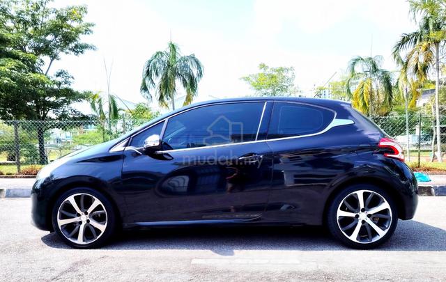 2013 Peugeot 208 1.6 VTI ALLURE (A) 2 Door Couple - 5