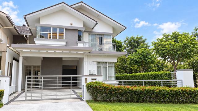 Non Bumi Renovated Corner 🔥 2 Storey Semi D Valencia 1