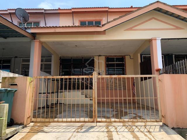 Rumah teres 2 tingkat luas – PSJ Sungai Karang, Kuantan 1