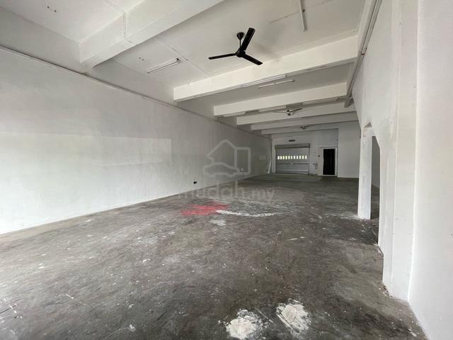 Kota warisan Pusat Perniagaan Gemilang, Ground floor shop 1