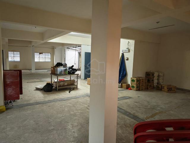 Jalan Genting Klang, 1st Floor End Lot Office For Let 1
