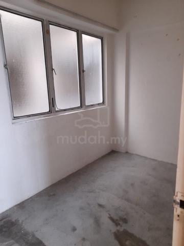 pulau Melaka above shop lot for rent Melaka raya 1