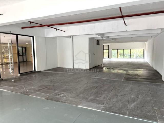 1st Floor Shop Unit for Rent at Eden Parade, Batu Ferringhi 1