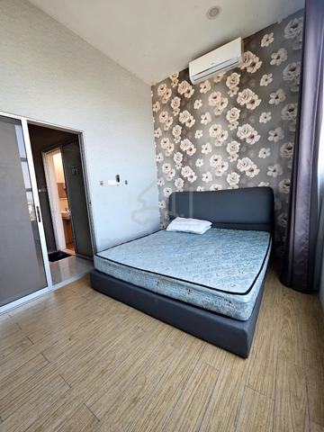 Manhattan Suites @ ITCC 1