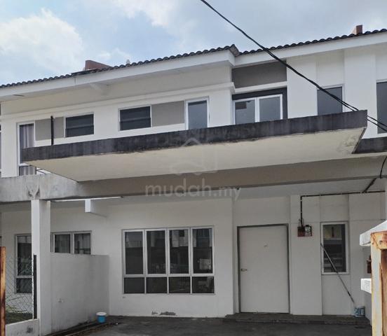 Double Storey Terrace House  1
