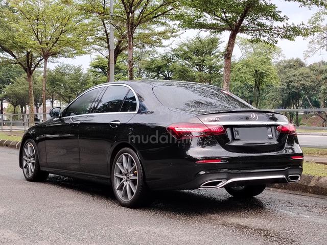 Mil-37k 2023 Mercedes Benz E300 2.0 AMG FL Updated - 2