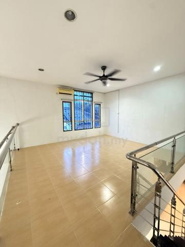 Tmn Krubong Perdana📍1.5Storey Semi D Teres House 4B2B 1