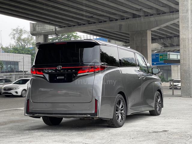 BLACK INTERIOR 2025 Toyota VELLFIRE 2.4 Z PREMIER - 4