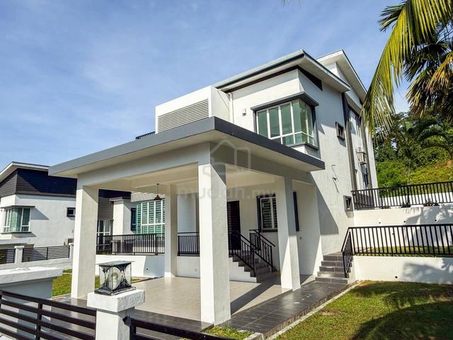 PALING MURAH! 3 Storey Bungalow Sungai Merab, Bangi 1