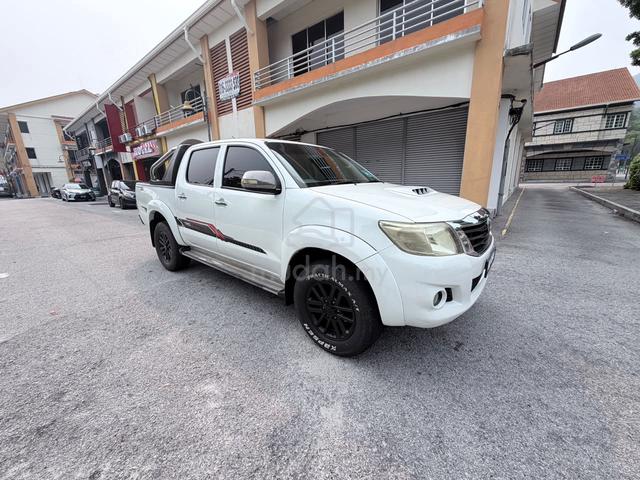 2014 Toyota Hilux 3.0 Automatic TRD Facelift VNT - 3