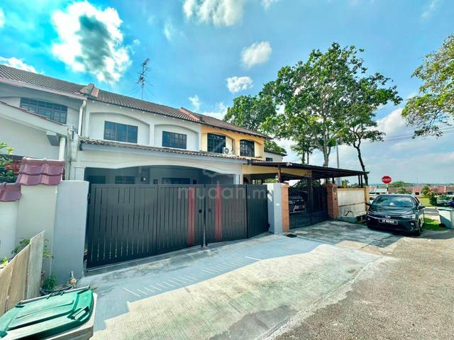 Fully Renovated 5-Bedroom House | Taman Ungku Tun Aminah | 22’ x 70 1