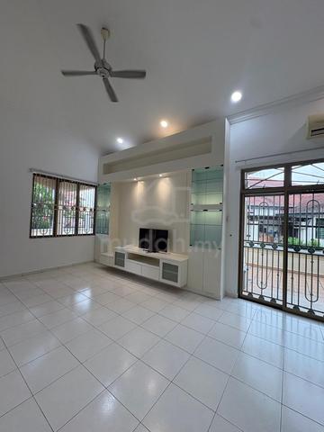 Taman Molek 1.5 storey End lot 1