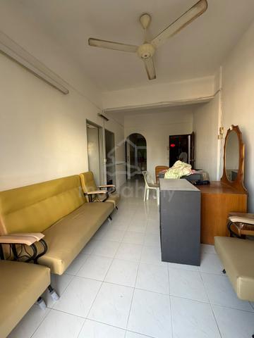 Ferringhi Mutiara Apartment 1