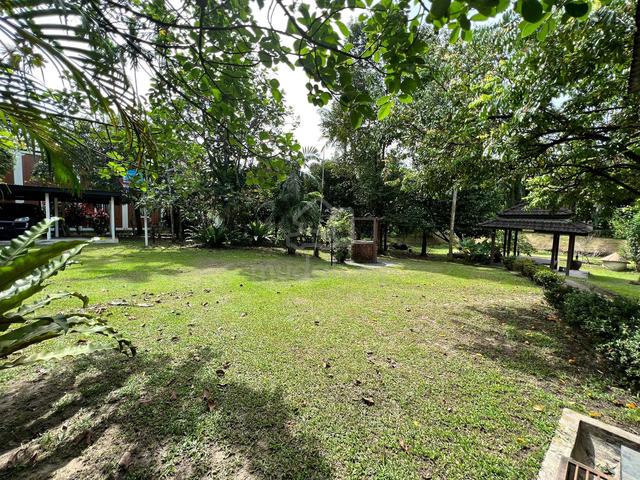 TANAH CANTIK, Beserta Rumah Banglo, Dusun, Kolam Di Kuang Near BRP 1