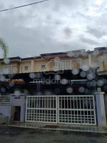 BASIC UNIT 2 Storey Terrace Taman Selat Damai, Pandamaran, Klang 1