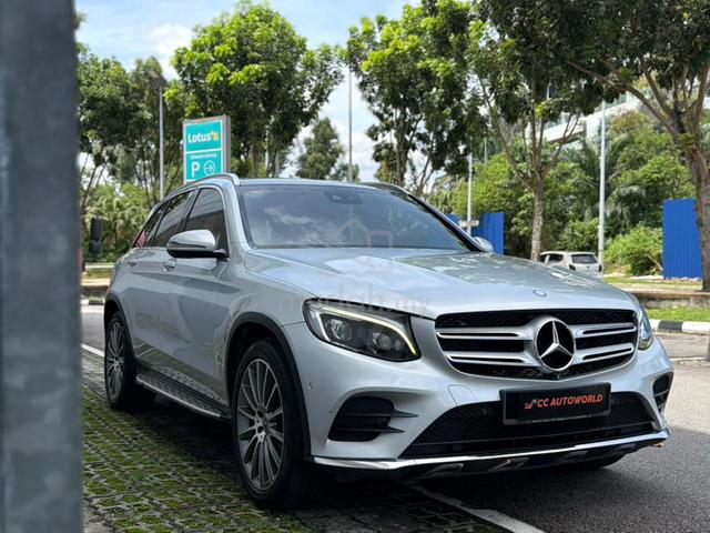 2017 Mercedes-Benz GLC250 2.0 4MATIC AMG FULL SVC - 3