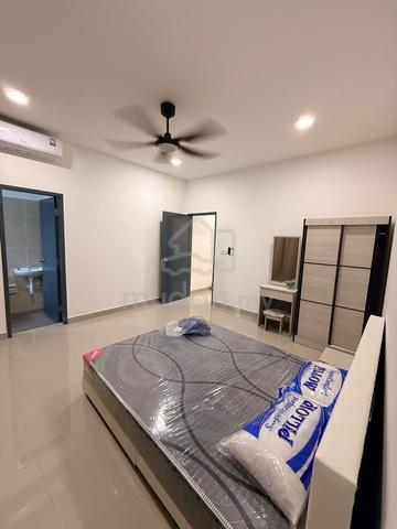 MASTER ROOM For RENT 1