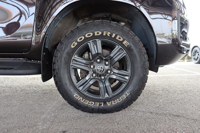 2021 Toyota HILUX 2.4 E FACELIFT AT Low Mileage - 5