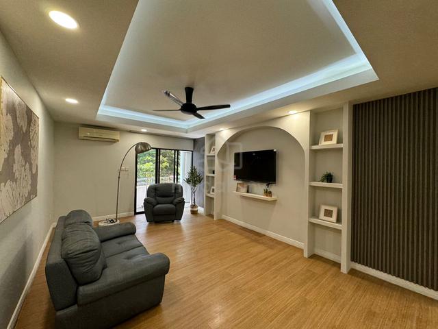 The Colonnades Condominium 1