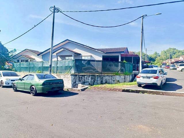 Renovated Corner Lot Teres Setingkat Taman Paya Rumput Permai Melaka 1