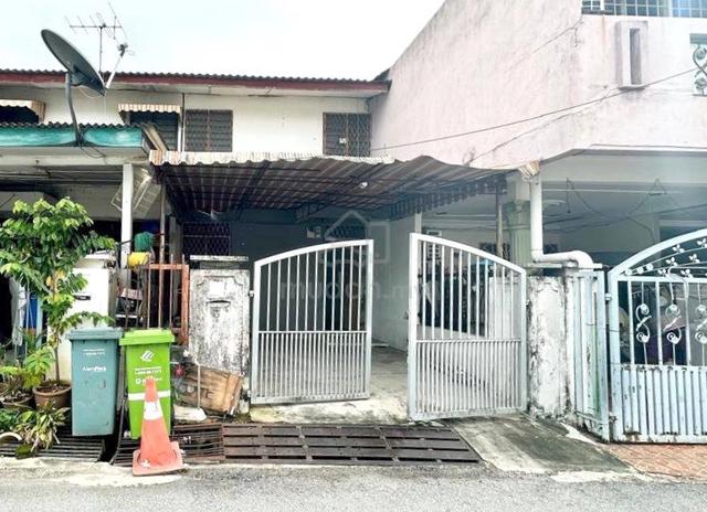 CHEAP NEARBY PLAYGROUND NON BUMI 2 STOREY TERRACE Kepong 1