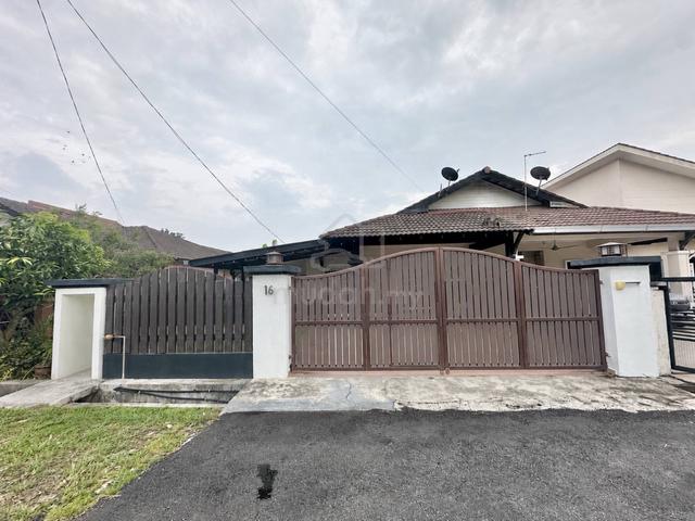 Rumah Cantik! Semi D Single Storey Taman Desaria Nilai Negeri Sembilan 1