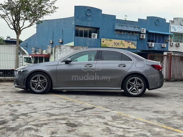RECON 4k KM 2022 Mercedes Benz A180 AMG LINE SEDAN - 5